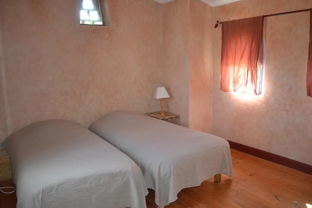 Maison D'Hotes Les Fougeres Mirmande Guest house